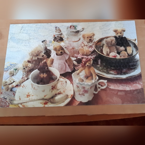 750 Piece Teddy Bear Puzzle - Picture 3 of 5